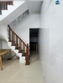 Cho thuê nhà nguyên căn ngõ 506 Láng, 33m2x4 tầng 3 ngủ.1 wc. 9 triệu/tháng