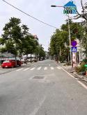 ► Nhà Đẹp Phố Trạm,Diện 40M Nhỉnh 9tỷ, Thang Máy, Gara Ô Tô - Ngõ Thông - Hàng Xóm Aeon Long...