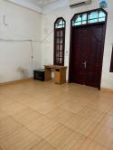 Cho thuê nhà nguyên căn ngõ Hoàng Đạo Thành, 60m2 x 4 tầng, 4 ngủ, 3 wc, 
18 triệu