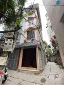 Cho thuê nhà ngõ 127 Hào Nam, 32m2 x 4 Tầng, 3 ngủ, Giá 11 triệu/tháng