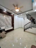 Bán nhà phân lô ngay phố Hoàng Quốc Việt - Cầu Giấy - Ở luôn - 35m2 - Nhỉnh 7 Tỷ