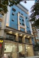 Cho Thuê Tòa Văn Phòg 9 tầng MP Hoàng Ngân DT 240m2 Mt 16m. Giá 400 Tr/th