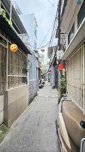 Sát mặt tiền Q4 
Ngang 3 dài 16 m có 80 triệu m