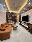 Bán nhà mặt phố Phạm Văn Đồng, 33m2, 5 tầng, vị trí cực đẹp, giá 7,2 tỷ