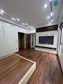 Sêu Hiếm- Bán nha Nguyễn Sơn 50m 5 tầng Gara thang máy full nội thất 17,5 tỷ( TL)