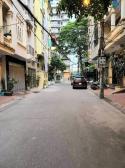 Nhà đẹp phân lô, Trần Quốc Hoàn, Cầu Giấy, Oto tránh, 30m ra phố, Ở hoặc cho thuê, 50m2 chỉ 2x tỷ