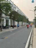 Chính chủ cần bán căn liền kề tại Calyx Residence, 319 Đông Anh, view vườn hoa.