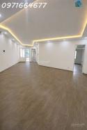 Chủ nhà cần bán gấp, không qua môi giới, tòa nhà 17T5, DT 151m2, 3 ngủ 3 vệ sinh