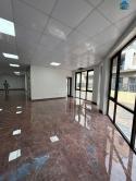 Cho thuê nhà 6 tầng 180m2 3 mặt tiền phố Lý Thánh Tông, Trâu Quỳ, Gia Lâm vỉa hè 7.5m