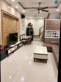 Nhà lô nhì đường số kế hồ bơi Vân Đồn Q4- Ngang 4 m - dtsd 150 m² - 4 tầng - 4 pn - 7,5 t