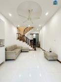 Bán nhà Kim Giang-Linh Đàm, 42m2 x 4T đẹp mới, ngõ kinh doanh tốt, ô tô vào. Giá 8,6 tỷ