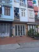 Mua 1 được 2 .Bán nhà Ngọc Lâm. Trung tâm phố, nhà 3 tầng , 34m, giá 2.35 tỷ
