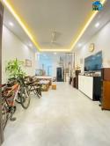 Bán Nhà Hoàng Quốc Việt-35m2-Cách Mặt Phố Chỉ 30m- Ô Tô 7 Chỗ Đỗ Ngày Đêm-5 Tầng Nhỉnh...