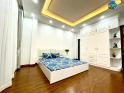 Bán nhà phân lô phố Nguyễn Chí Thanh 42m2x6T, Ôtô tránh 3m- KD, giá 5,32 tỷ