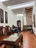 Nhà lô góc Cự Lộc, ngõ nông,  sổ đỏ 20m2. 4 tầng 3PN,  Giá chỉ 2.2 tỷ LH0936206176
