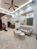 Bán nhà phố Tân Mai Q Hoàng Mai 37mx 6 tầng, ngõ ô tô, 20m ra ô tô ,80m ra phố giá 4.5 tỷ