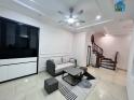Chính chủ bán nhà Phố Nguyễn Sơn 35m2 X 5t nhà đẹp đón tết, full nội thất, gần ô tô, phố, giá 3...