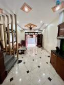 Nhà đẹp, 2 thoáng, Ô tô đỗ cửa Văn Phú Hà Đông. 40mx5T. MT4,5m. Giá 4,3 tỷ.