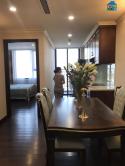 Bán chung cư cao cấp HC Golder City 319, phố Hồng Tiến, căn góc 2 ngủ full nội thất, giá chỉ 3.2 tỷ