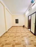 Bán nhà 4 tầng đường Kim Giang, ngõ rộng thoáng, gần phố, 55m2, chưa đến 100 triệu/1m2.