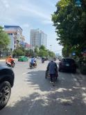 bán nhà mặt phố Nguyễn Chí Thanh-Đống Đa, 60m x 4tầng, mặt tiền 9.5m, full thổ cư