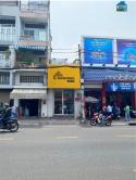 Con đường Lê Quang Định với mặt tiền lớn