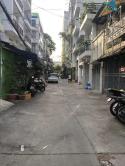 Cần bán nhà đường Trần Phú , P.9 , Quận 5 , hẻm xe hơi chạy trẳng vào nhà , giá 3,9 tỷ