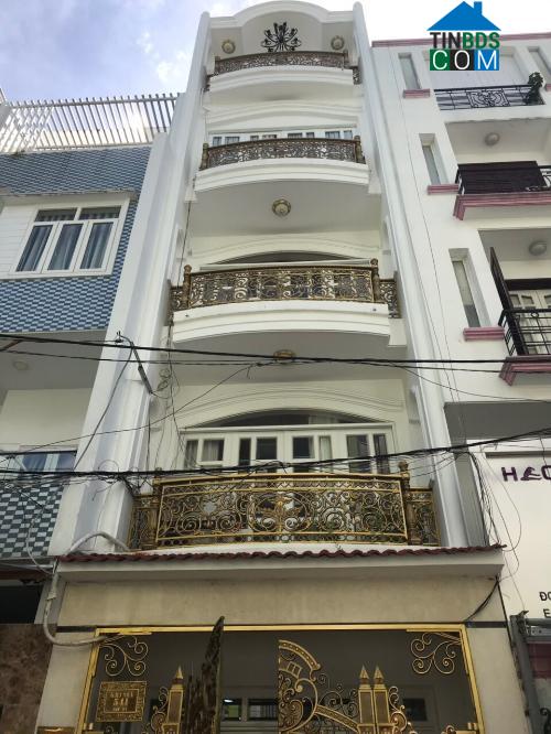 Chị Như